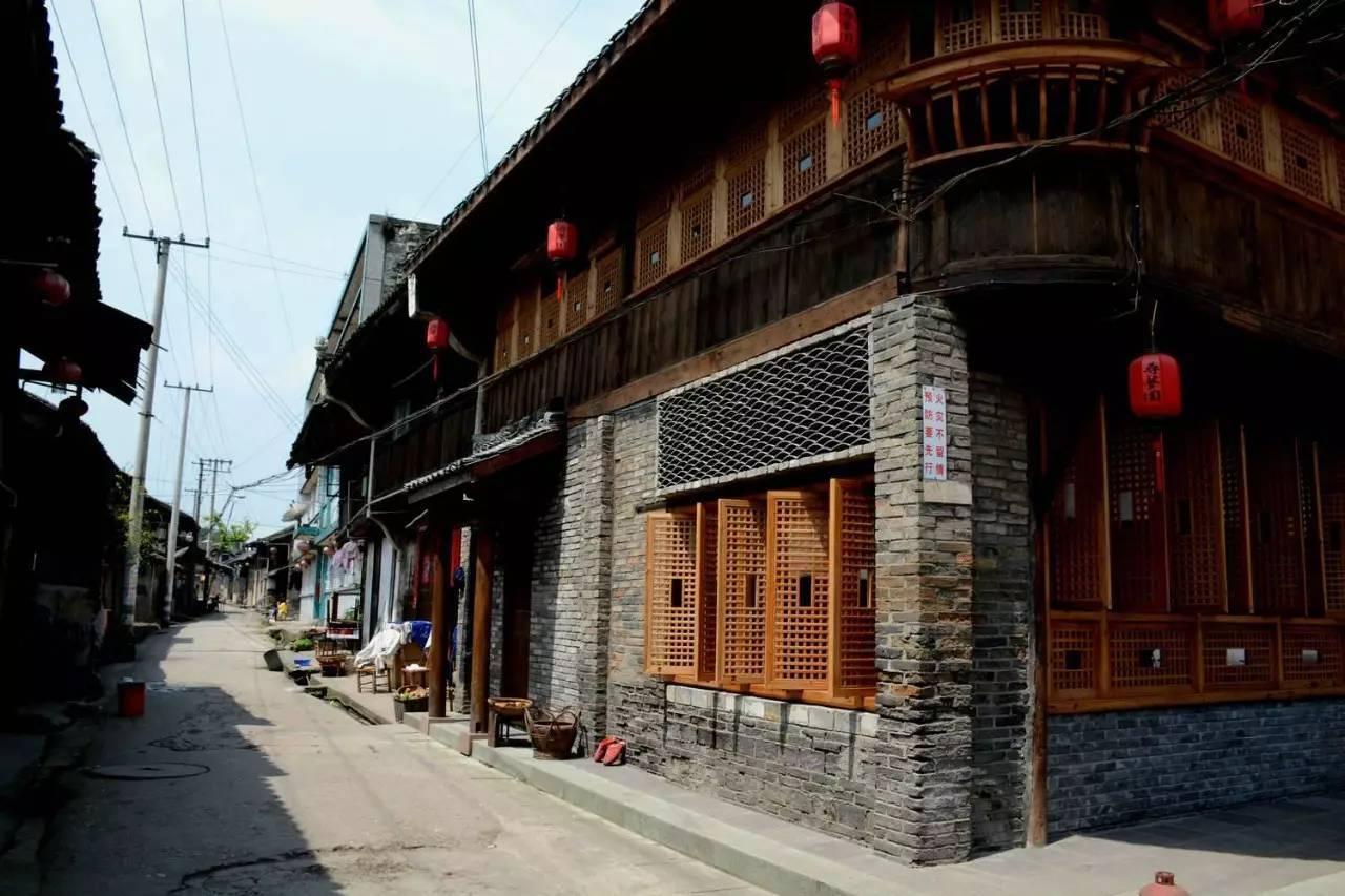 媒体人：扬科维奇带队以来，将国足从亚洲三流带到了四流水准